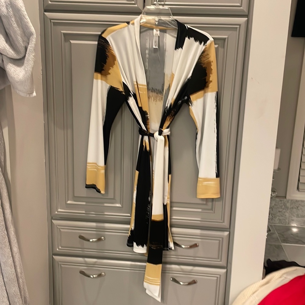 Light wrap dress size large